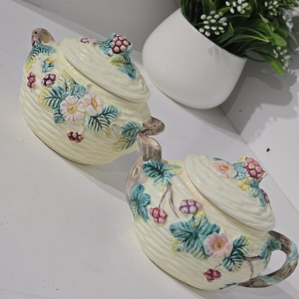 Vintage Blackberry Basketweave Creamer Sugar Bowl‎ Set 1988 Cottagecore Berry